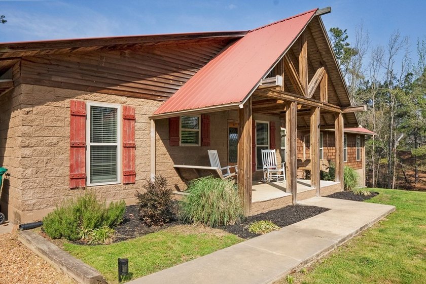 Welcome to your perfect blend of peaceful country living and - photo 2