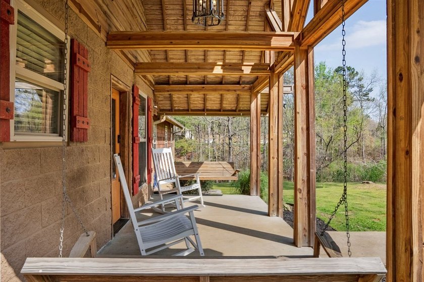 Welcome to your perfect blend of peaceful country living and - photo 7