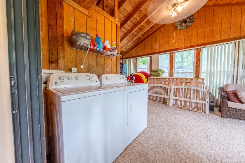 Rental friendly neighborhood, gentle walk to water! - photo 30
