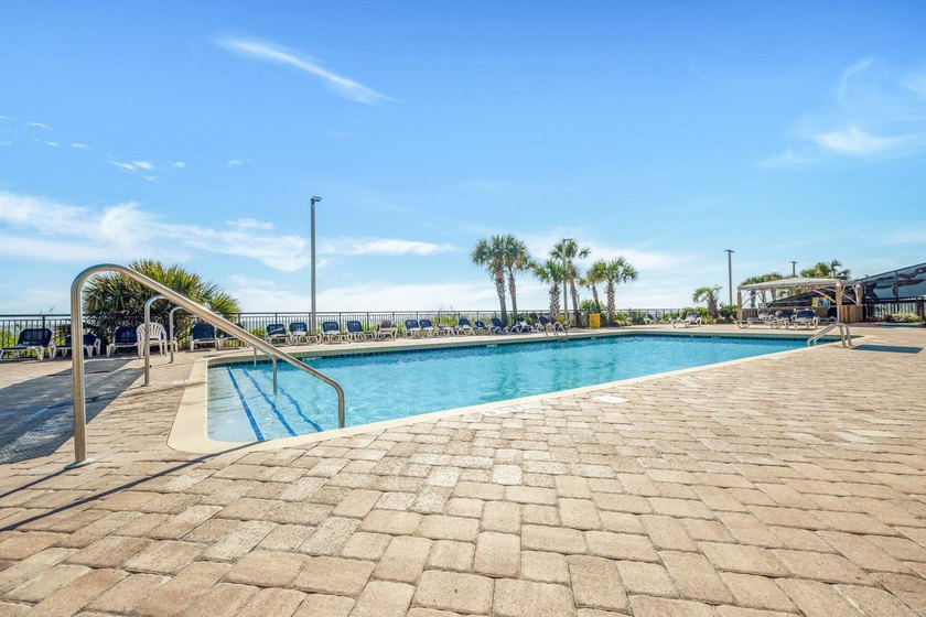 Stunning 1Bd/1Ba Oceanfront Condo At The Landmark Resort. White - photo 22