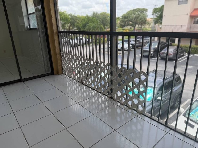 Welcome to CORAL PLAZA, amazing location and great floor plan - photo 14