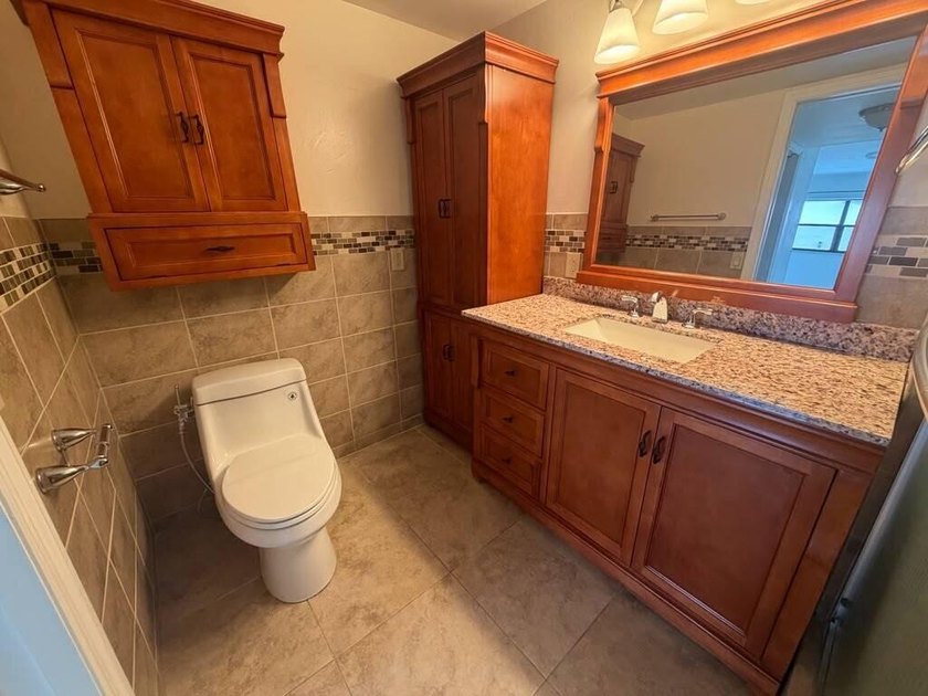 Welcome to CORAL PLAZA, amazing location and great floor plan - photo 21