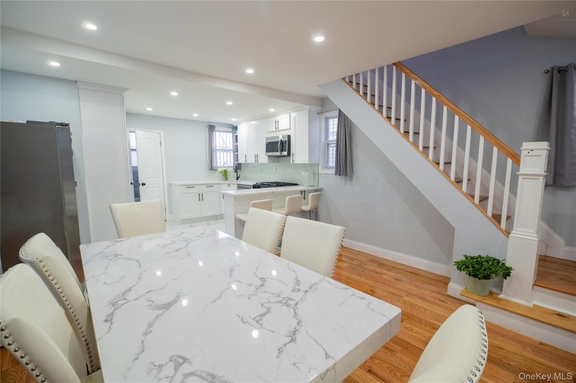 Welcome to this beautifully renovated single-family home located - photo 11