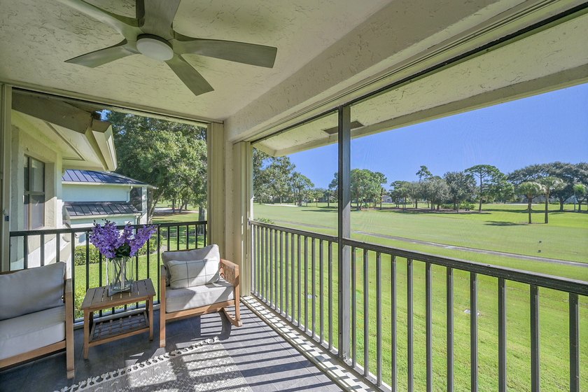 :Immaculate remodeled unit with amazing views. Spacious open - photo 29