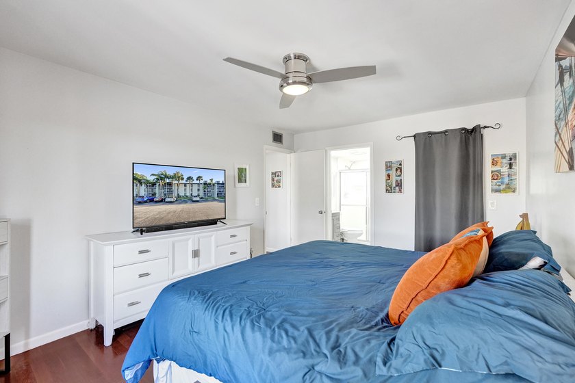 WATERFRONT LIVING WITH EXCEPTIONAL BUYER SAVINGS! Move right - photo 9