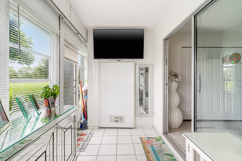 Completely renovated and move in ready, this beautiful updated - photo 19