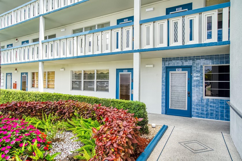 Completely renovated and move in ready, this beautiful updated - photo 21