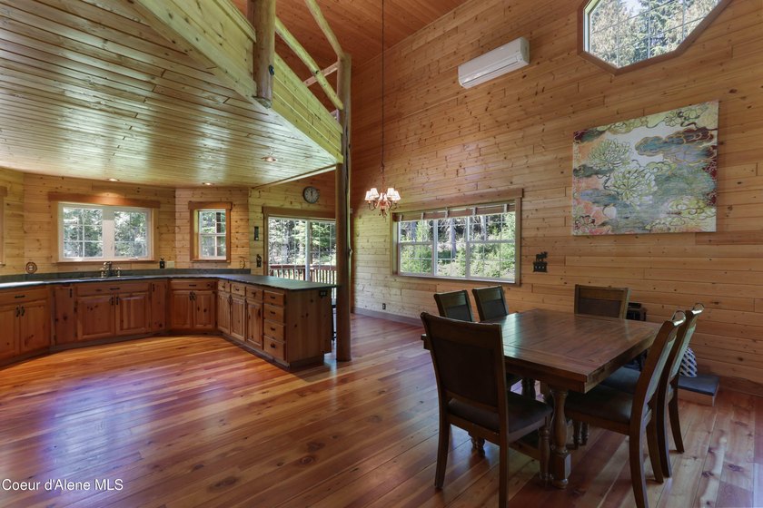 Privately sited on 5 acres with a beautiful mix of trees and - photo 6