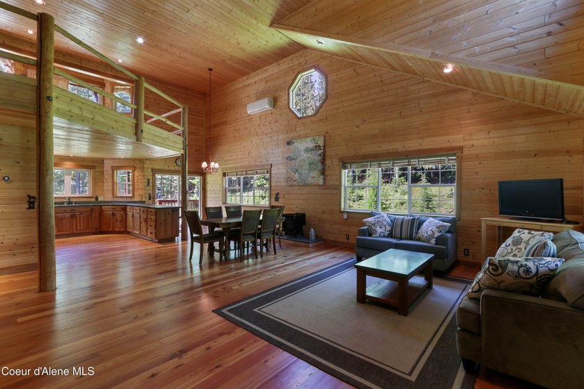 Privately sited on 5 acres with a beautiful mix of trees and - photo 7