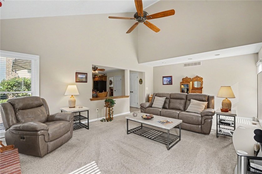 Nestled in the heart of Webster, this impeccably maintained - photo 12
