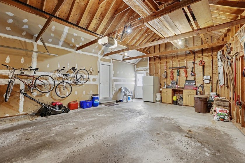 Nestled in the heart of Webster, this impeccably maintained - photo 24