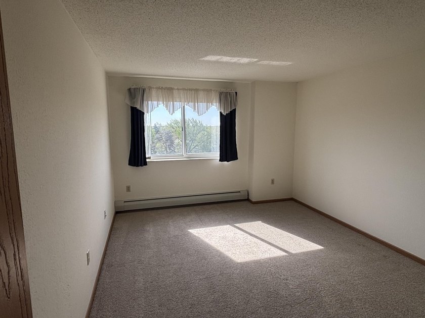 Gramercy Park at Lakeshore Drive Cooperative - 710 square foot - photo 6