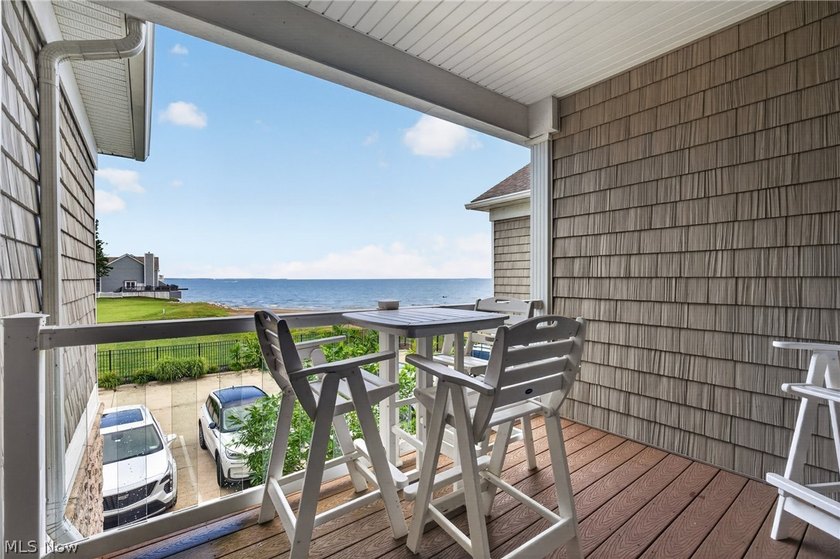 Wake up to breathtaking sunrises and panoramic views of Lake - photo 27