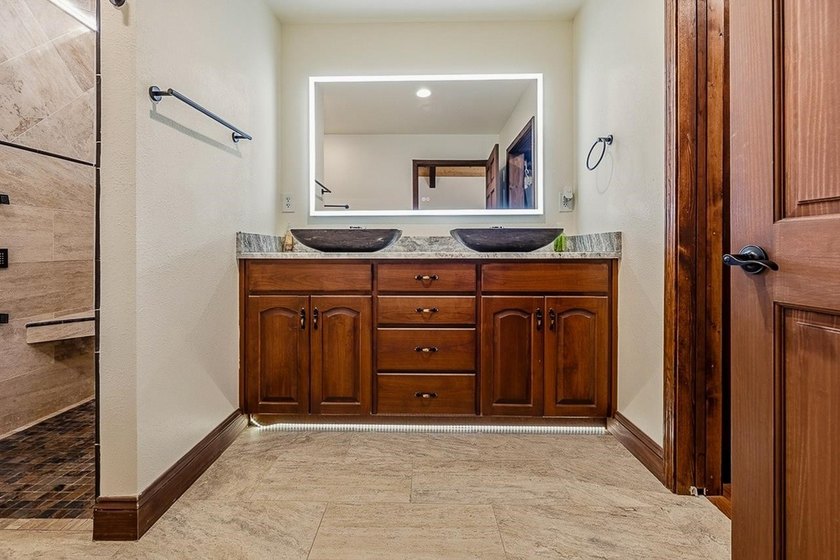 Endless possibilities abound with this beautiful estate on just - photo 31