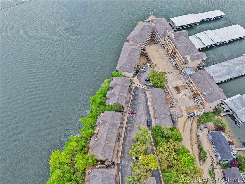 A turnkey Lake Ozark condo offering comfort, convenience, and - photo 33