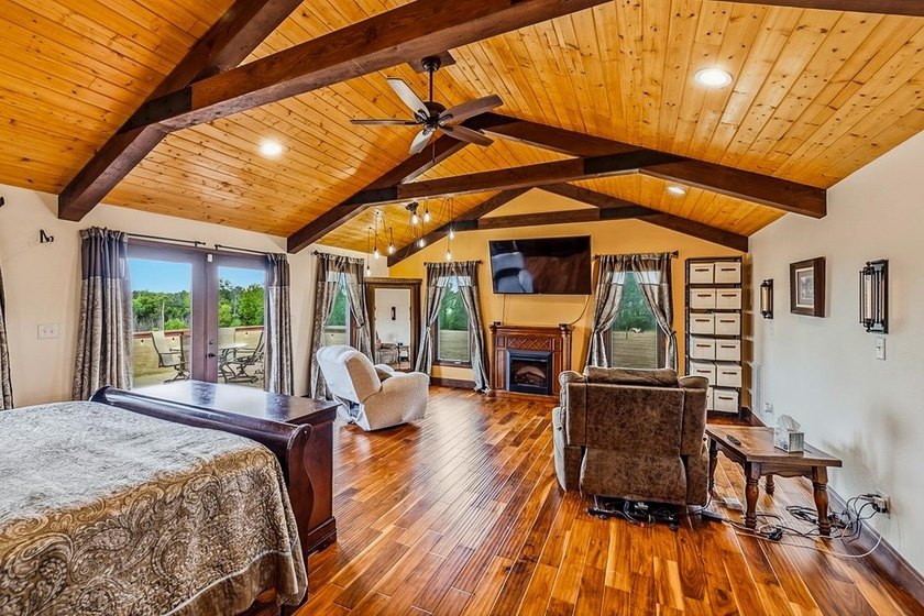 Endless possibilities abound with this beautiful estate on just - photo 34