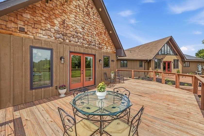 Endless possibilities abound with this beautiful estate on just - photo 44