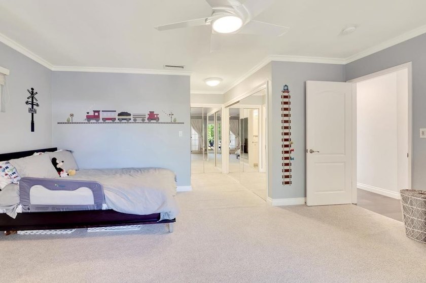 972 Skylark Dr - photo 11