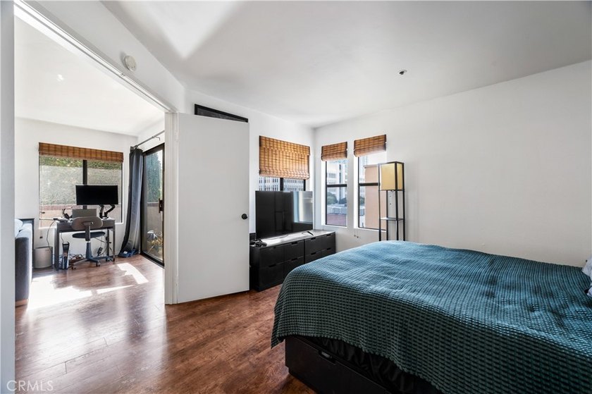 Garage Parking, AC, in unit Washer and Dryer! - Experience the - photo 12