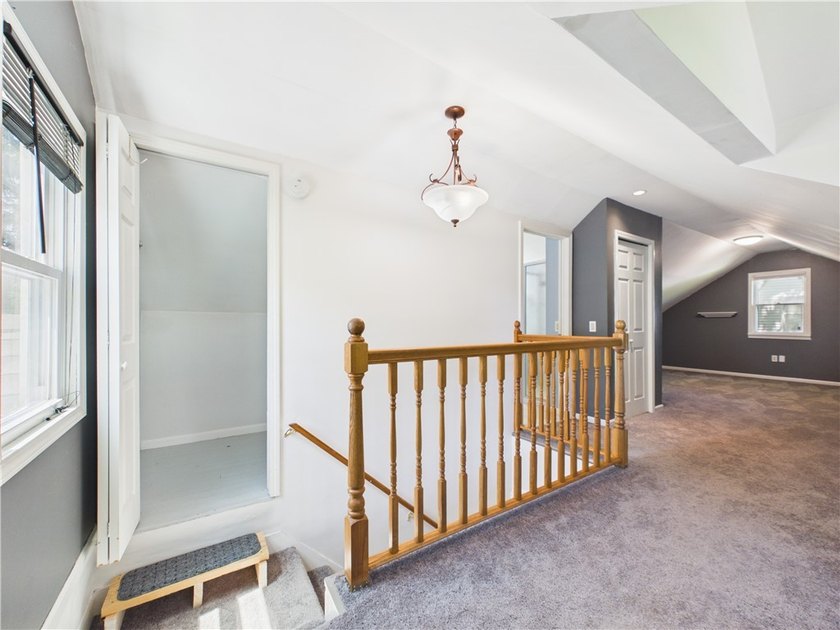 Charming and well maintained 3-bedroom, 2.5-bath Cape Cod - photo 25