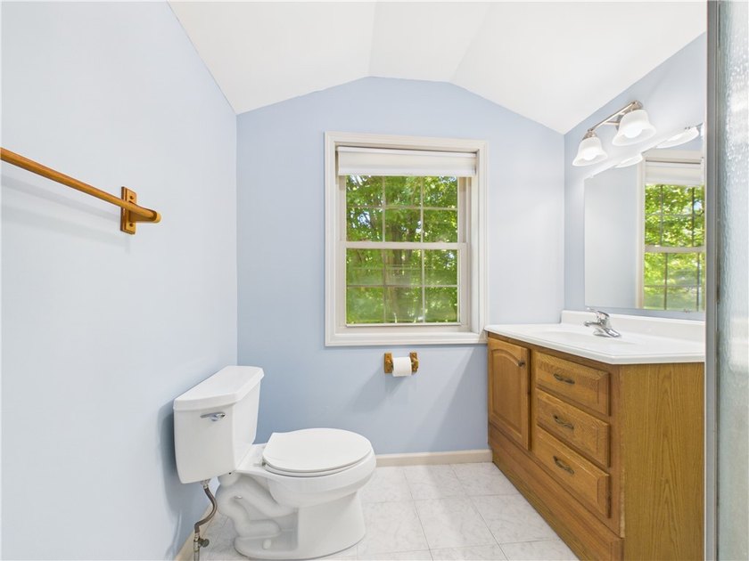 Charming and well maintained 3-bedroom, 2.5-bath Cape Cod - photo 33