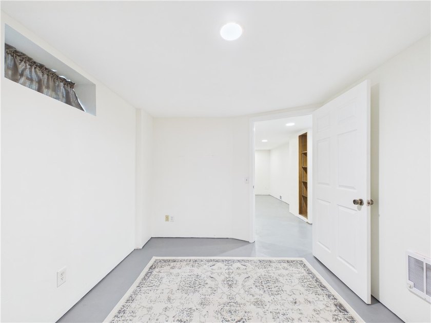 Charming and well maintained 3-bedroom, 2.5-bath Cape Cod - photo 39