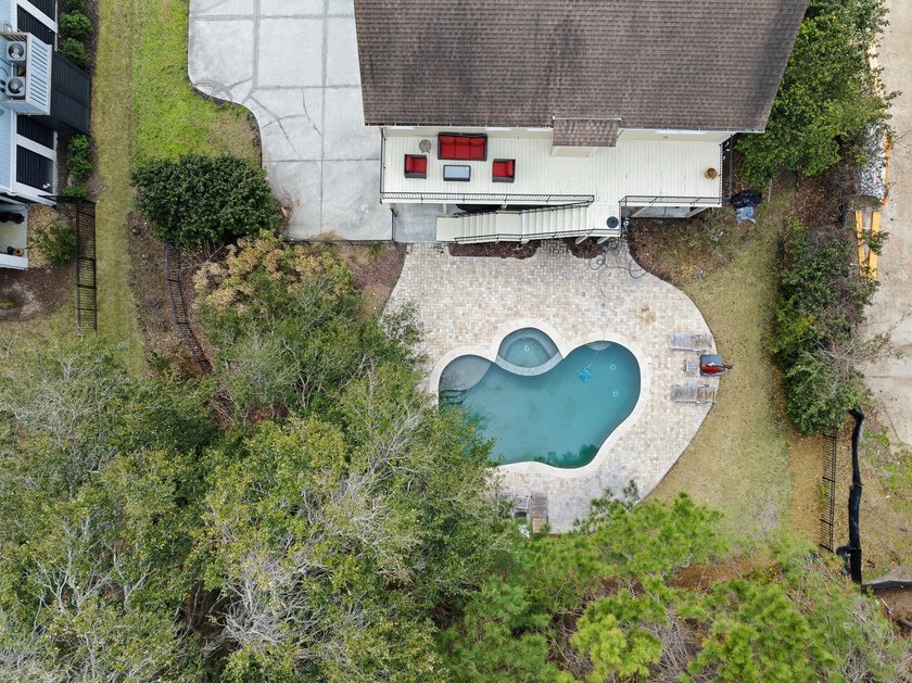 Beautiful home in Kiawah River Estates featuring a stunning - photo 50