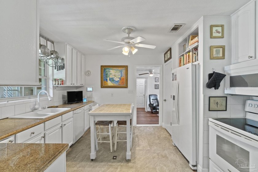 Hidden Gem in the Historic Star Lake Community. Nestled in the - photo 8