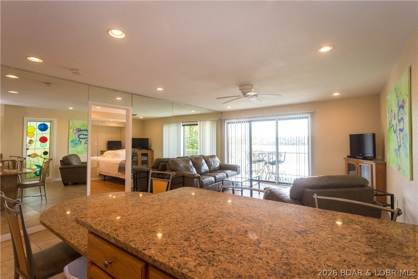 Welcome to this beautifully updated 1-bedroom lakefront end-unit - photo 32
