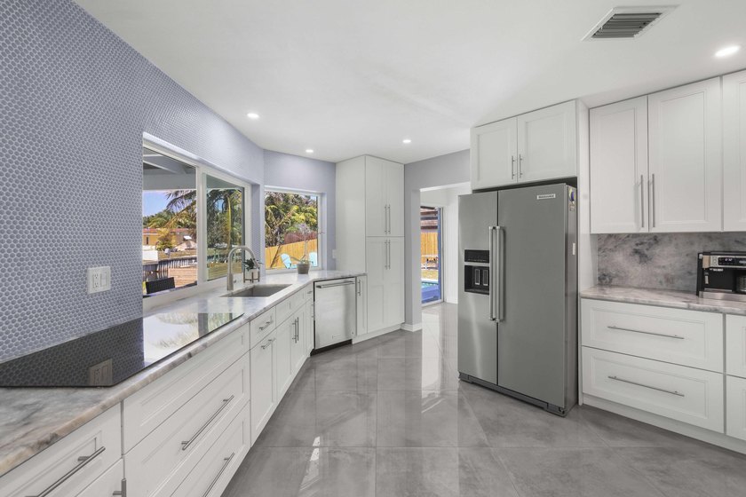 Welcome to waterfront living at its finest at 6797 Bayshore - photo 9