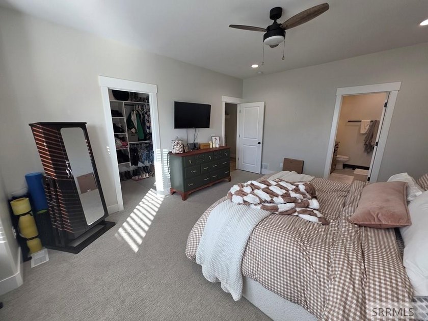 Enjoy the space and quiet of Pinebrook Estates while staying - photo 24