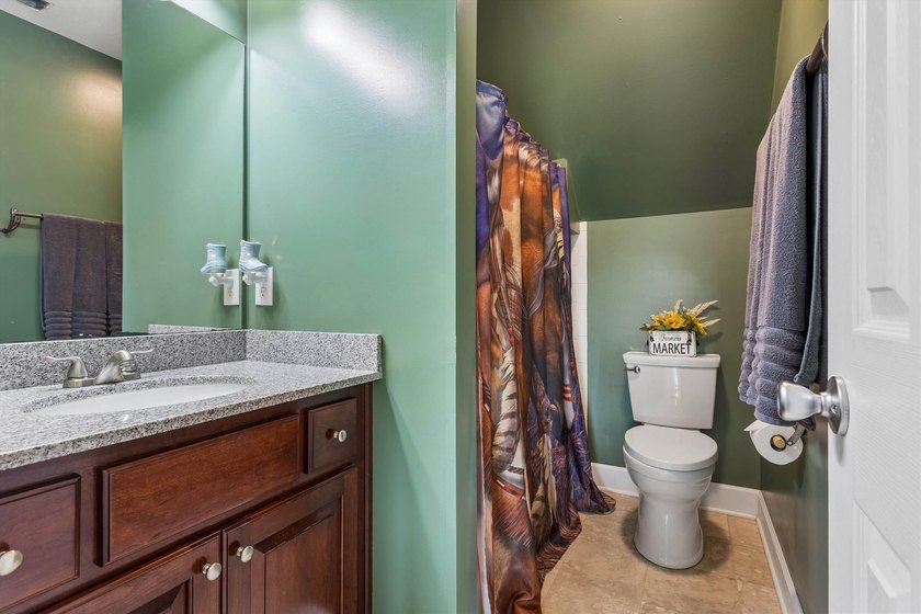 Welcome to this move-in ready Cape Cod situated on 5.12 scenic - photo 25