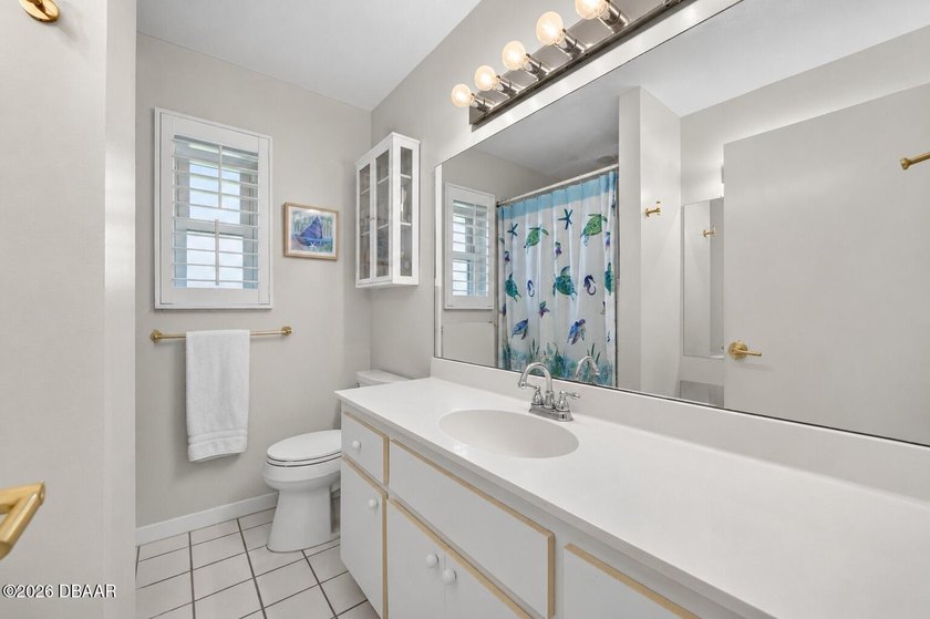 Stunning direct riverfront pool home on the Halifax River - photo 22