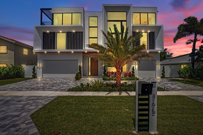 Welcome to Villa Aurelia, the Golden Villa, a recently completed - photo 42