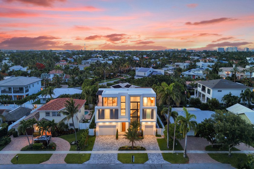 Welcome to Villa Aurelia, the Golden Villa, a recently completed - photo 43