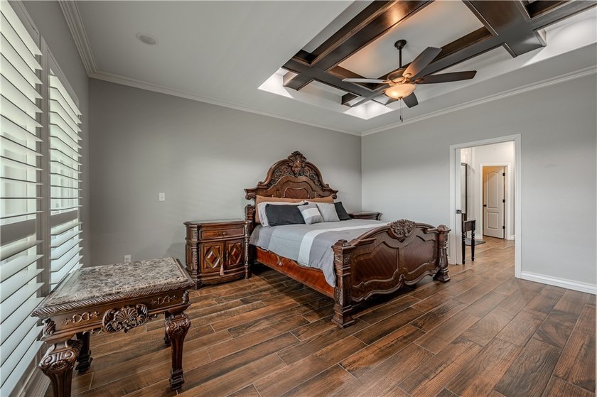 Discover luxury living in this beautifully designed 4-bedroom - photo 18