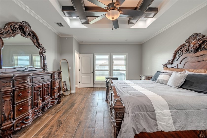 Discover luxury living in this beautifully designed 4-bedroom - photo 19