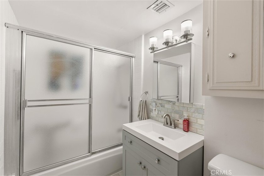 1034 W 24th - photo 21