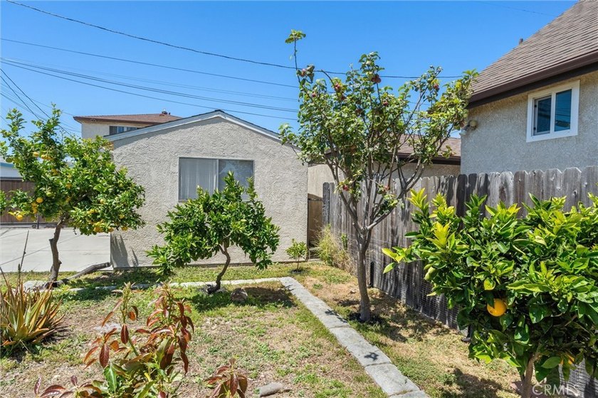 1034 W 24th - photo 25