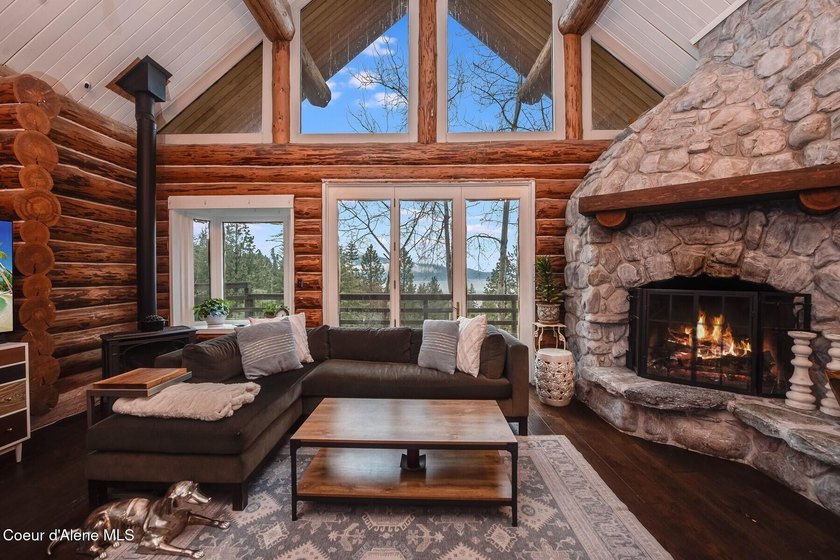 Perched on more than 8 private acres, this exceptional custom - photo 7
