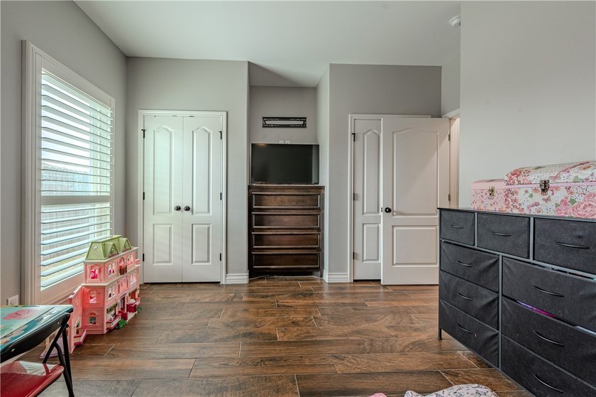 Discover luxury living in this beautifully designed 4-bedroom - photo 29