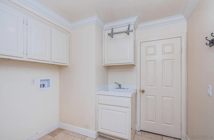 Don't miss this exceptional gated north side Mount Woodson home - photo 33