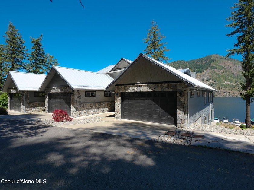 Luxury Lake view living nestled between Lake Pend Orielle and - photo 4