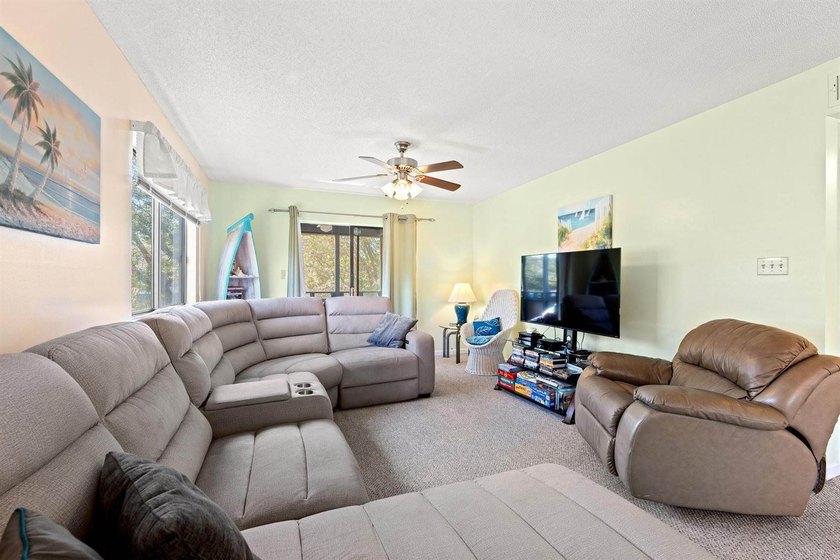 Welcome to Unit D-9 at Summertree Resort, a beautifully updated - photo 11