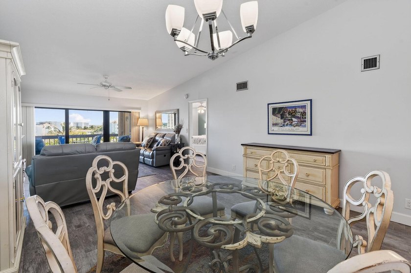 Premier Location overlooking the Intracoastal! This Top-Floor - photo 7