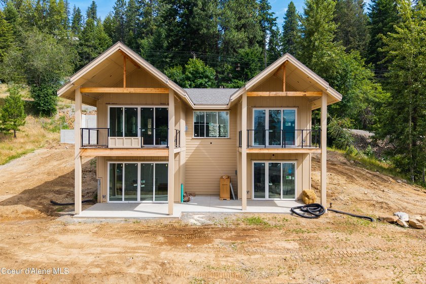 Experience lake life at its best in this beautifully crafted new - photo 2