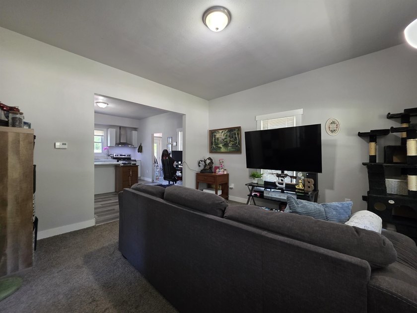 This efficient 2-bedroom, 1-bathroom single-story home offers a - photo 11