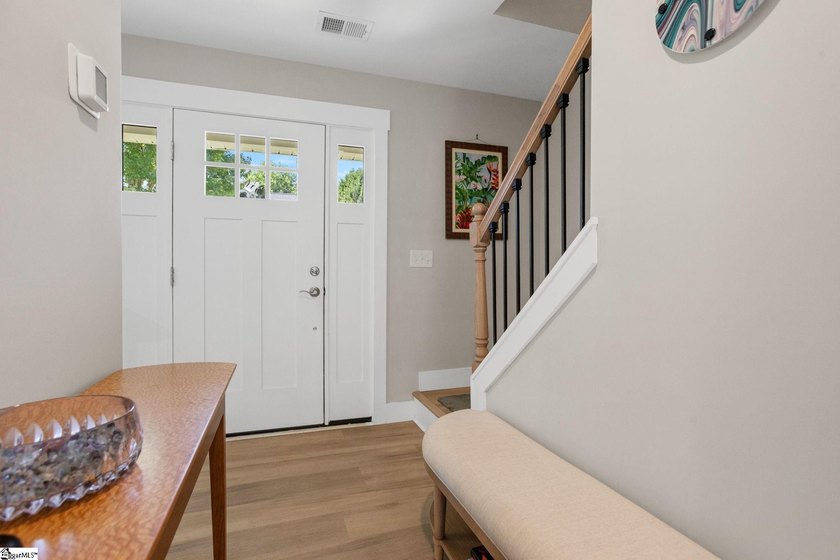 Welcome home to this beautifully maintained, like-new home - photo 16
