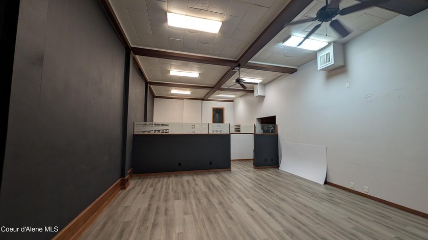 Good quality office/retail building in the heart of downtown - photo 6