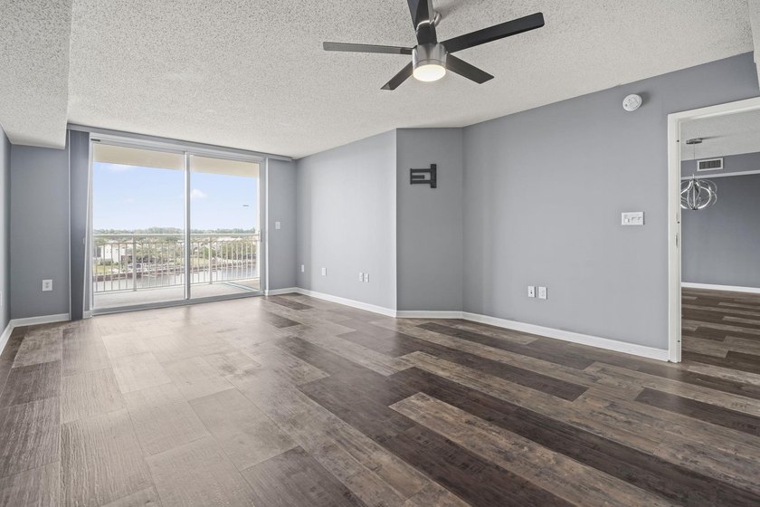Welcome to Yacht Club Villas in the highly sought-after Barefoot - photo 22